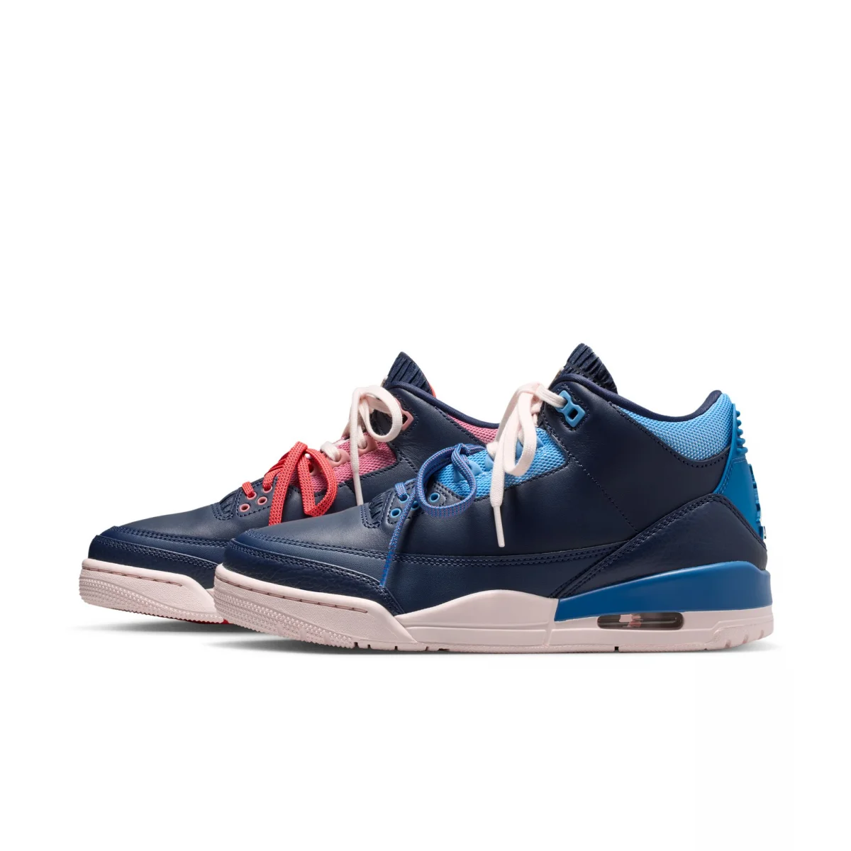 Jordan - Air Jordan 3 Retro - SHADOW BROWN/TEAM RED-LT BRITISH TAN (JORD-400)