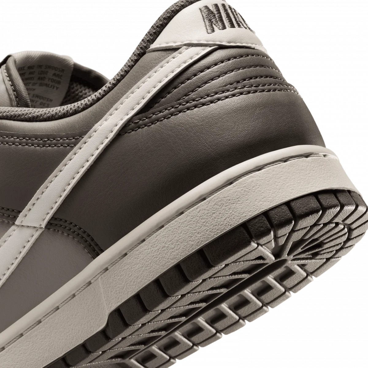 Nike - Nike Dunk Low Retro