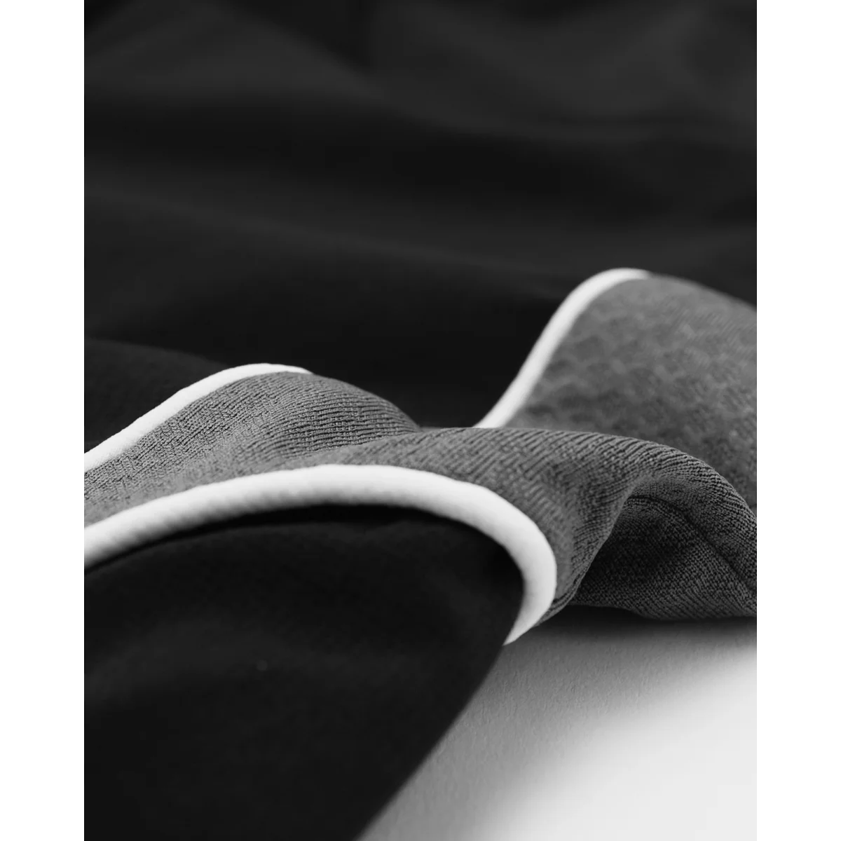 699df1b13638ddemzel_black_2