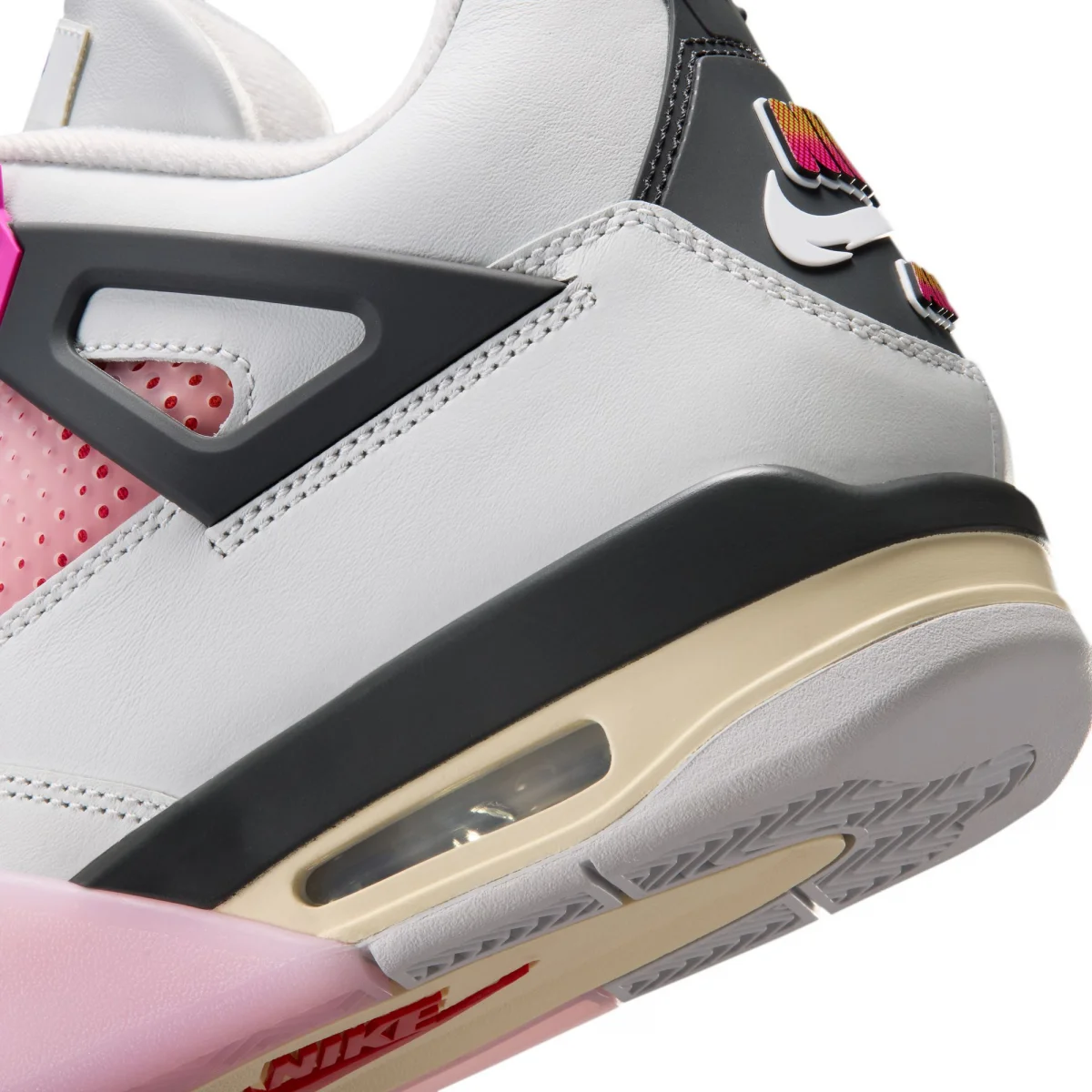 Jordan - Air Jordan 4 Retro "Comic"